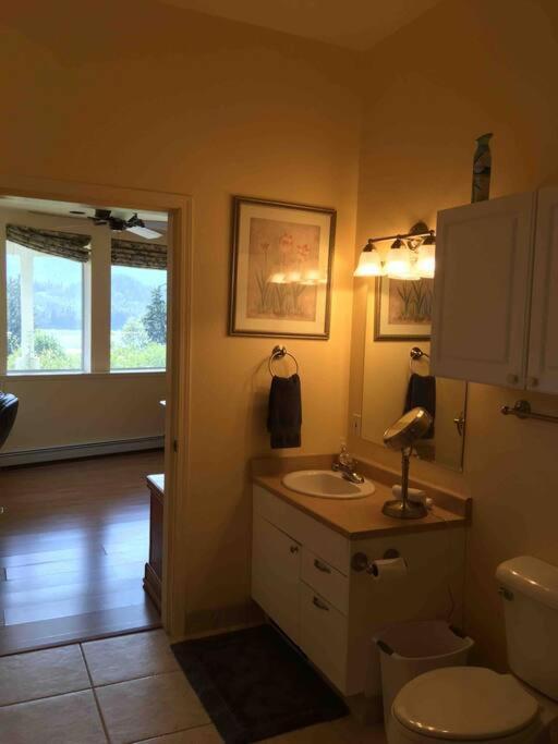 Kelli Creek Cottage - Reduced Price On Tours 주노 객실 사진