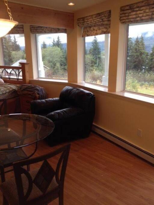 Kelli Creek Cottage - Reduced Price On Tours 주노 객실 사진