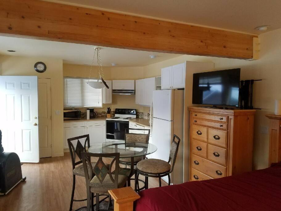 Kelli Creek Cottage - Reduced Price On Tours 주노 객실 사진